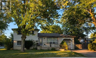 34 WATSON CRESCENT Brampton (Brampton East) Ontario photo 2