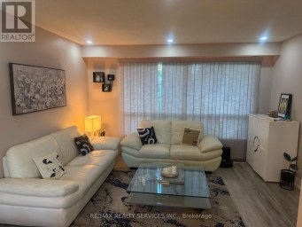 34 WATSON CRESCENT Brampton (Brampton East) Ontario photo 3