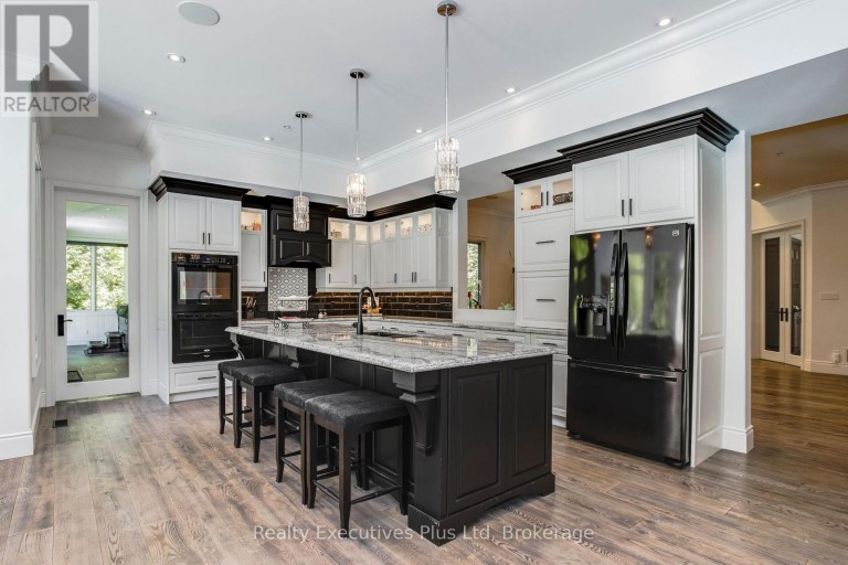 27 KINGFISHER CRESCENT, Tiny, Ontario, L0L2J0