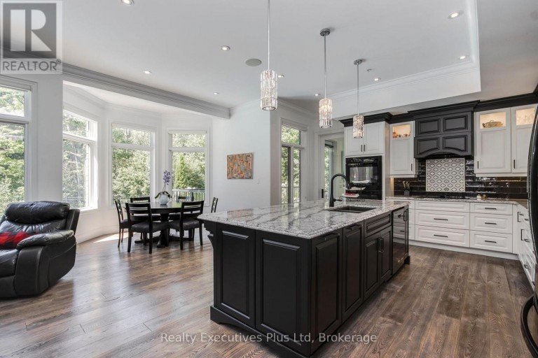 27 KINGFISHER CRESCENT, Tiny, Ontario, L0L2J0