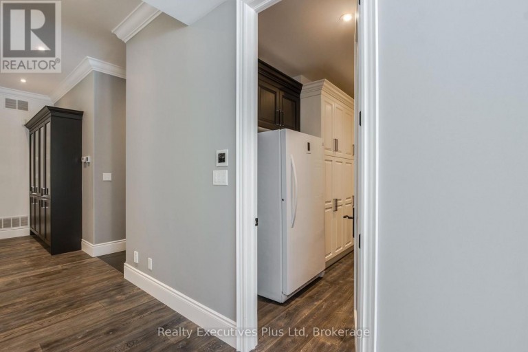 27 KINGFISHER CRESCENT, Tiny, Ontario, L0L2J0