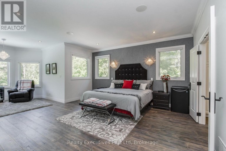 27 KINGFISHER CRESCENT, Tiny, Ontario, L0L2J0