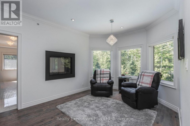 27 KINGFISHER CRESCENT, Tiny, Ontario, L0L2J0