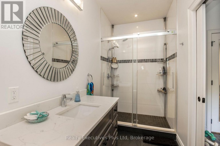 27 KINGFISHER CRESCENT, Tiny, Ontario, L0L2J0