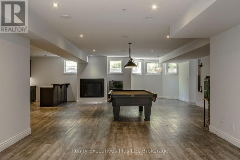 27 KINGFISHER CRESCENT, Tiny, Ontario, L0L2J0