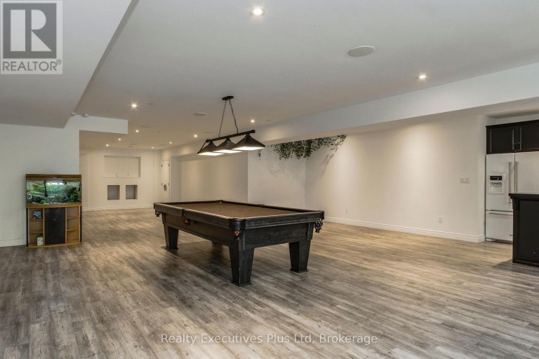 27 KINGFISHER CRESCENT, Tiny, Ontario, L0L2J0