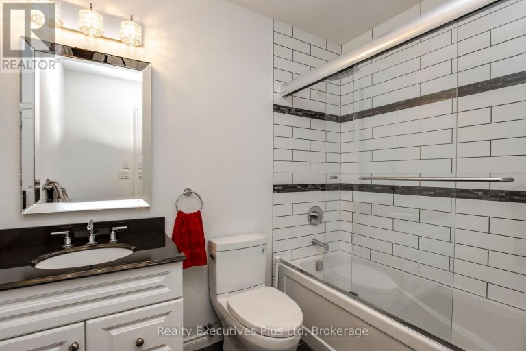 27 KINGFISHER CRESCENT, Tiny, Ontario, L0L2J0