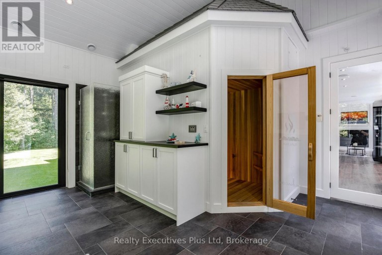 27 KINGFISHER CRESCENT, Tiny, Ontario, L0L2J0
