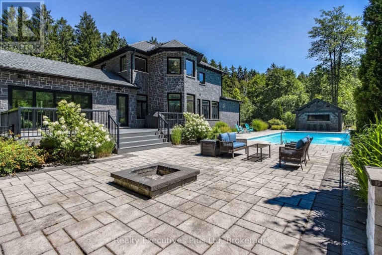 27 KINGFISHER CRESCENT, Tiny, Ontario, L0L2J0