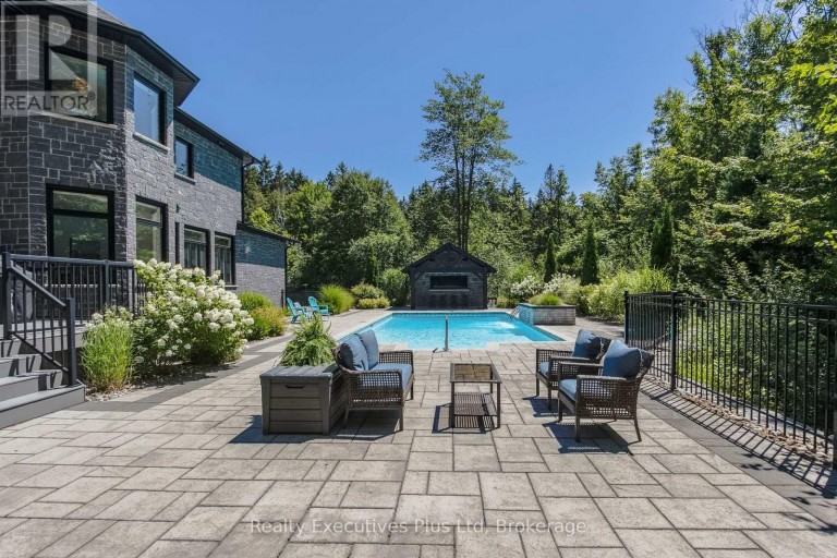 27 KINGFISHER CRESCENT, Tiny, Ontario, L0L2J0