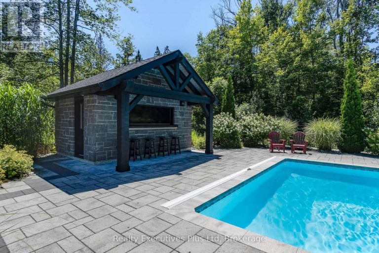 27 KINGFISHER CRESCENT, Tiny, Ontario, L0L2J0