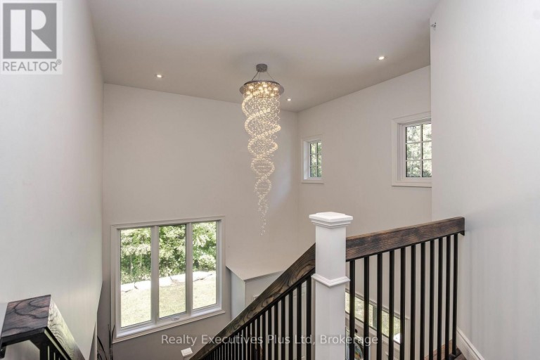 27 KINGFISHER CRESCENT, Tiny, Ontario, L0L2J0