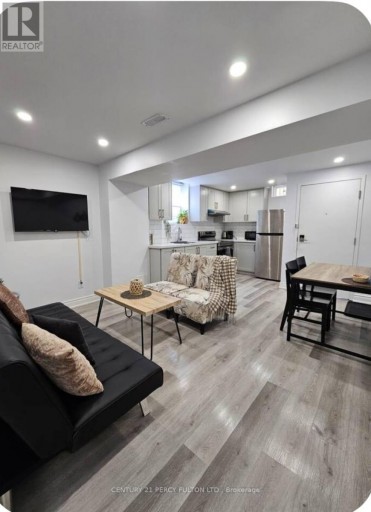 2 - 54 BAYCLIFFE DRIVE, Whitby (Williamsburg), Ontario, L1P0B2