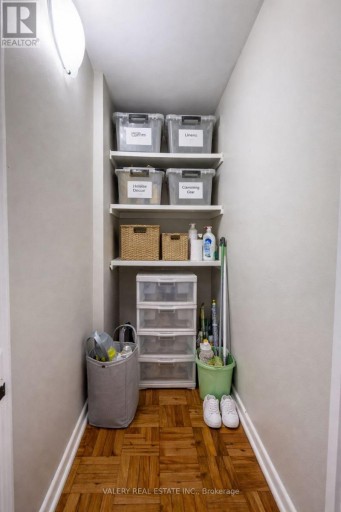 107 - 42 THORNCLIFFE PARK DRIVE, Toronto (Thorncliffe Park), Ontario, M4H1K1