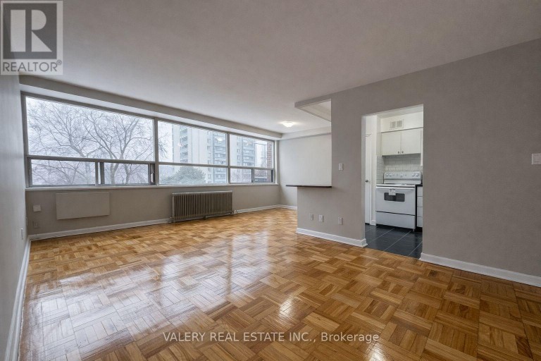 107 - 42 THORNCLIFFE PARK DRIVE, Toronto (Thorncliffe Park), Ontario, M4H1K1