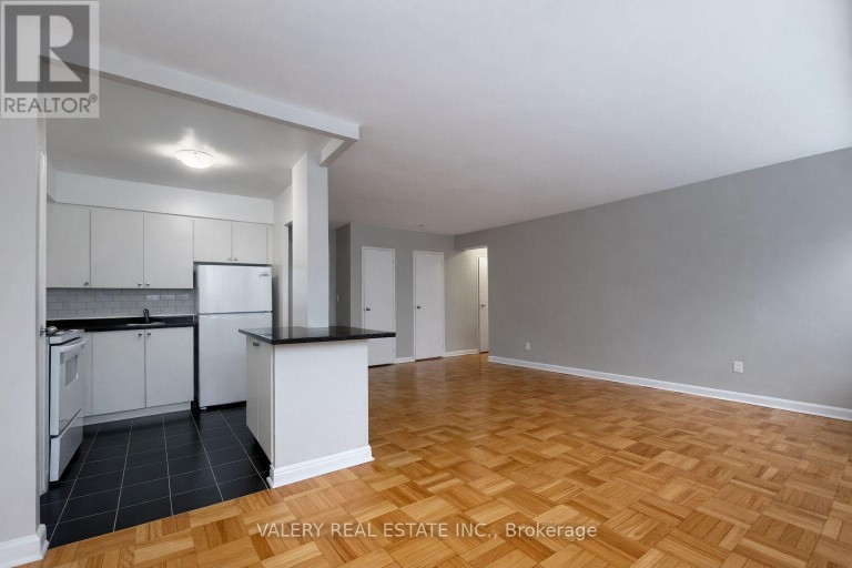 501 - 42 THORNCLIFFE PARK DRIVE, Toronto (Thorncliffe Park), Ontario, M4H1K1