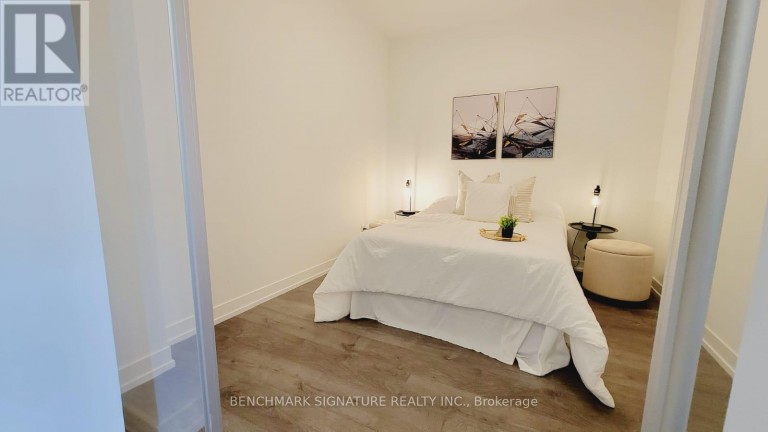 LPH 18 - 270 DUFFERIN STREET, Toronto (South Parkdale), Ontario, M6K0H8