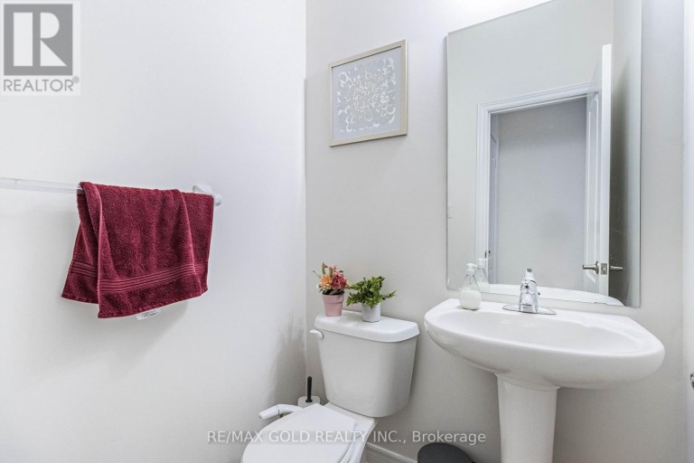 110 BANBRIDGE CRESCENT, Brampton (Credit Valley), Ontario, L6X5M2