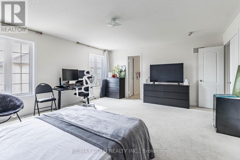 110 BANBRIDGE CRESCENT, Brampton (Credit Valley), Ontario, L6X5M2