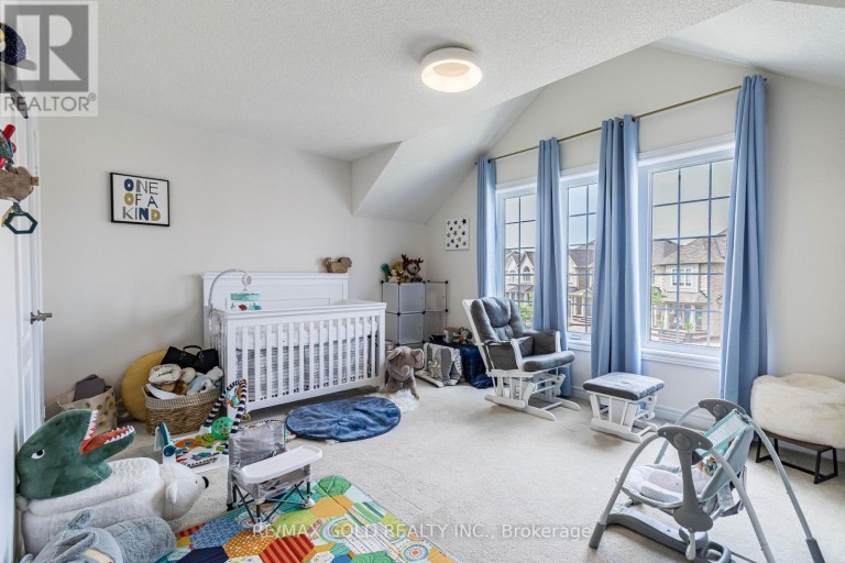 110 BANBRIDGE CRESCENT, Brampton (Credit Valley), Ontario, L6X5M2