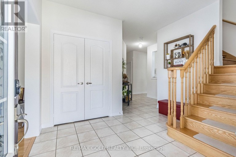 110 BANBRIDGE CRESCENT, Brampton (Credit Valley), Ontario, L6X5M2
