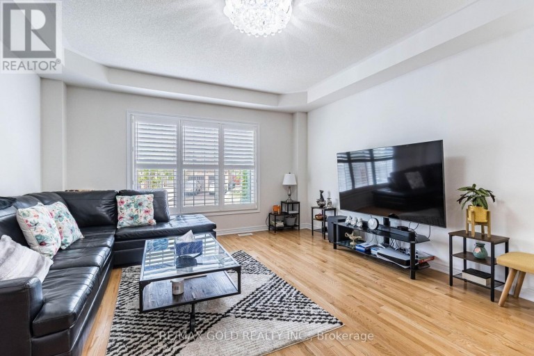 110 BANBRIDGE CRESCENT, Brampton (Credit Valley), Ontario, L6X5M2