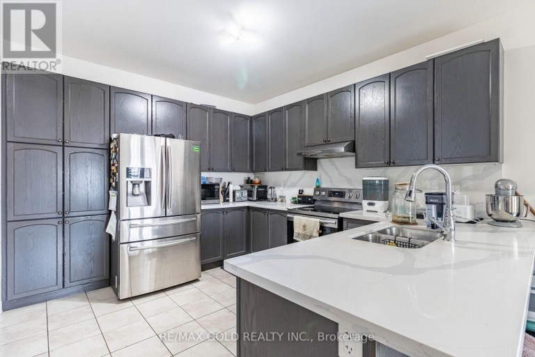 110 BANBRIDGE CRESCENT, Brampton (Credit Valley), Ontario, L6X5M2