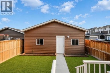 95 Redstone Park NE Calgary Alberta photo 40