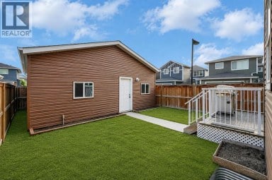95 Redstone Park NE Calgary Alberta photo 43