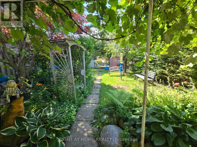 BASEMENT - 46 HAVERSON BOULEVARD, Toronto (Keelesdale-Eglinton West), Ontario, M6M3J6