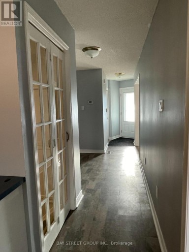 27 LINDSAY COURT, Barrie (Cundles East), Ontario, L4M6G5