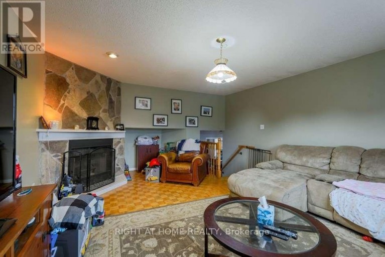 58 PARK STREET, Toronto (Birchcliffe-Cliffside), Ontario, M1N2N7