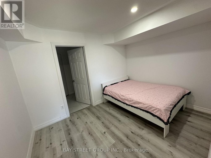 196 COLESBROOK ROAD, Richmond Hill (Westbrook), Ontario, L4S0C2