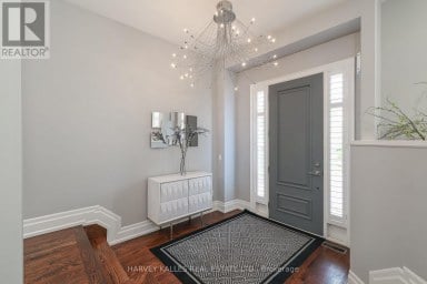 44 CHURCHILL AVENUE Toronto (Willowdale West) Ontario photo 2