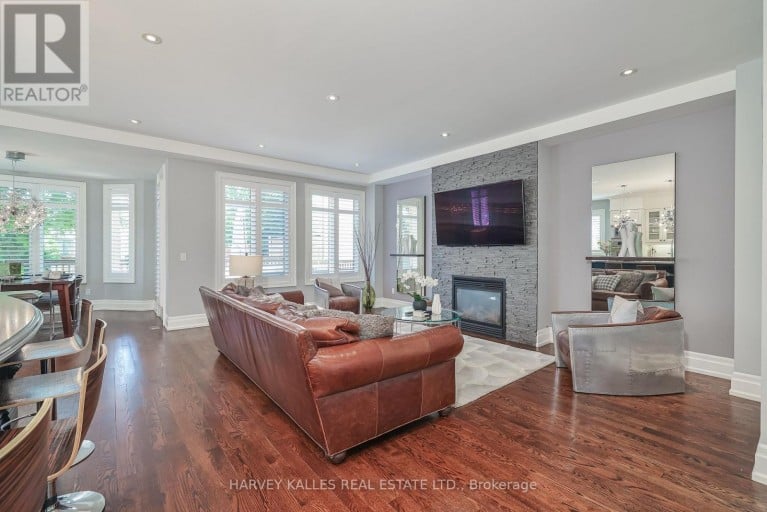 44 CHURCHILL AVENUE, Toronto (Willowdale West), Ontario, M2N1Y7
