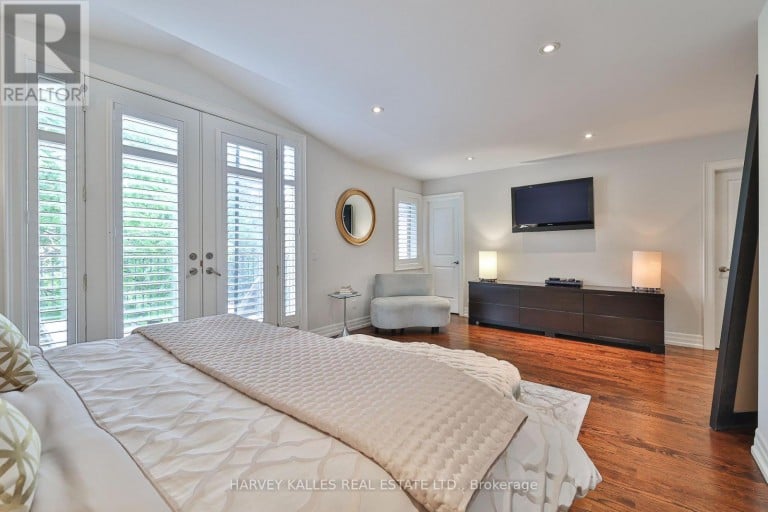 44 CHURCHILL AVENUE, Toronto (Willowdale West), Ontario, M2N1Y7