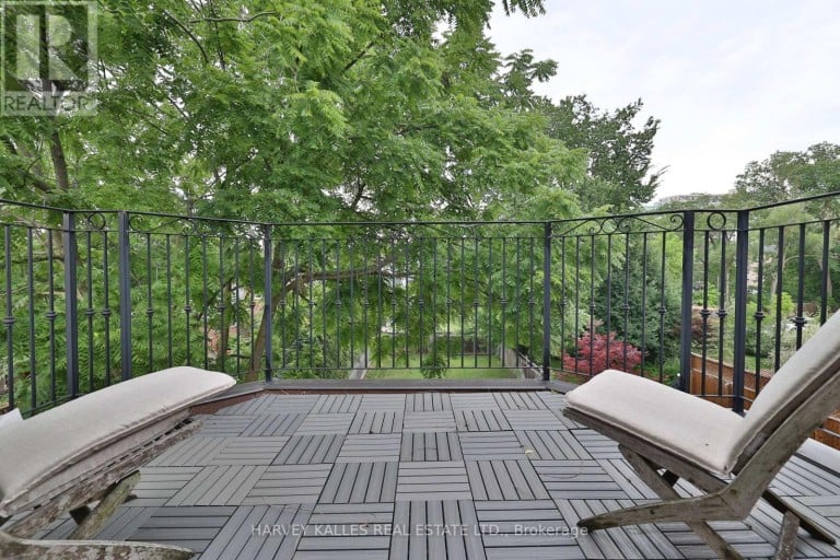 44 CHURCHILL AVENUE, Toronto (Willowdale West), Ontario, M2N1Y7