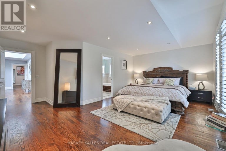 44 CHURCHILL AVENUE, Toronto (Willowdale West), Ontario, M2N1Y7