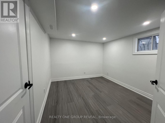 BASEMENT - 75 REGATTA CRESCENT, Toronto (Newtonbrook West), Ontario, M2R2X7