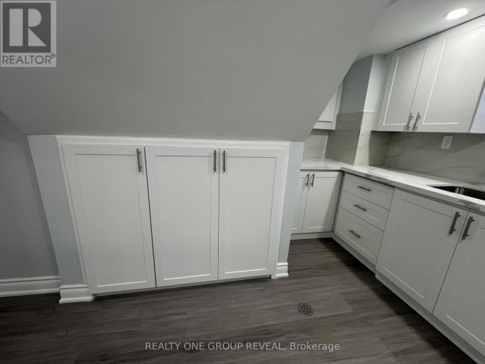 BASEMENT - 75 REGATTA CRESCENT, Toronto (Newtonbrook West), Ontario, M2R2X7