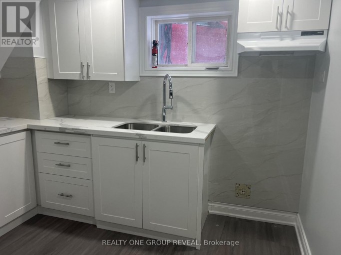 BASEMENT - 75 REGATTA CRESCENT, Toronto (Newtonbrook West), Ontario, M2R2X7