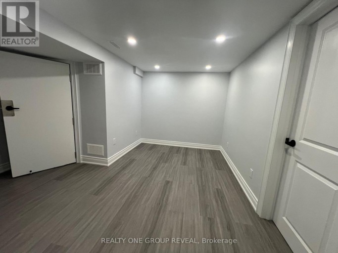BASEMENT - 75 REGATTA CRESCENT, Toronto (Newtonbrook West), Ontario, M2R2X7
