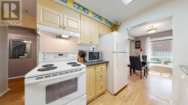 27 DUNKELD WAY Markham (Royal Orchard) Ontario photo 14