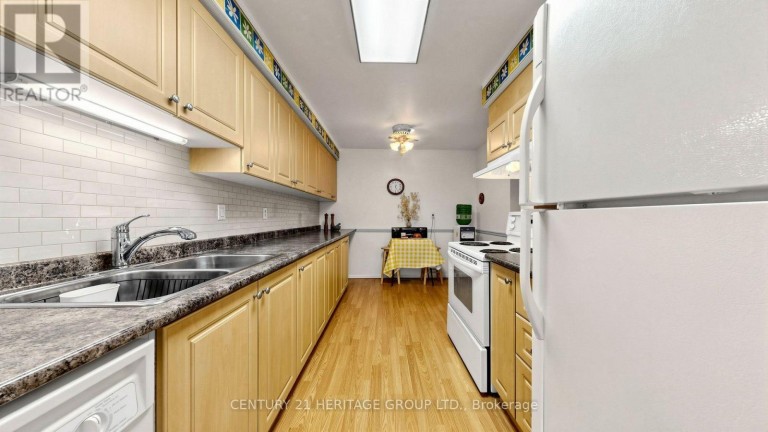 27 DUNKELD WAY, Markham (Royal Orchard), Ontario, L3T4Y8