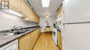 27 DUNKELD WAY Markham (Royal Orchard) Ontario photo 17