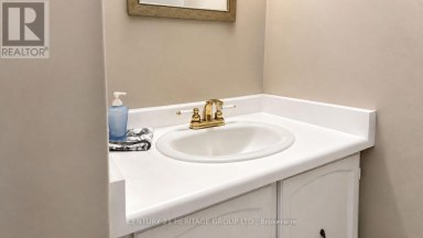 27 DUNKELD WAY Markham (Royal Orchard) Ontario photo 19