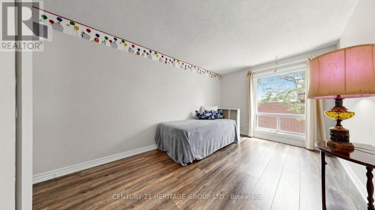 27 DUNKELD WAY, Markham (Royal Orchard), Ontario, L3T4Y8