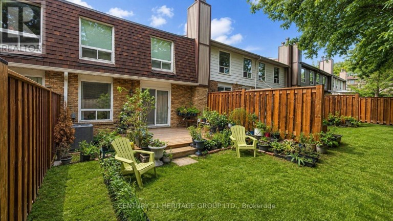27 DUNKELD WAY, Markham (Royal Orchard), Ontario, L3T4Y8