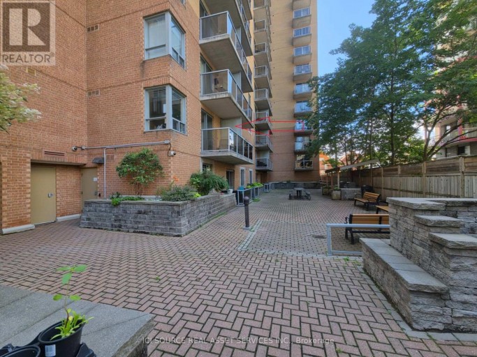 204 - 429 SOMERSET STREET W, Ottawa, Ontario, K2P2P5