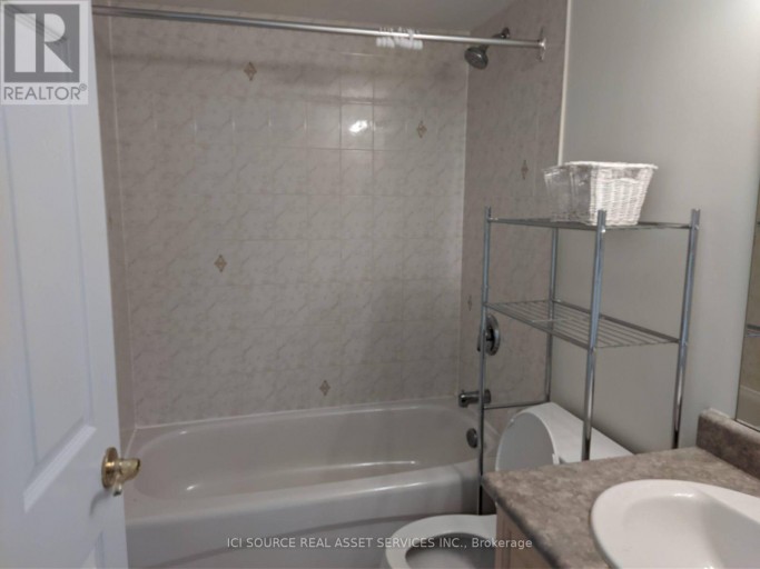 204 - 429 SOMERSET STREET W, Ottawa, Ontario, K2P2P5